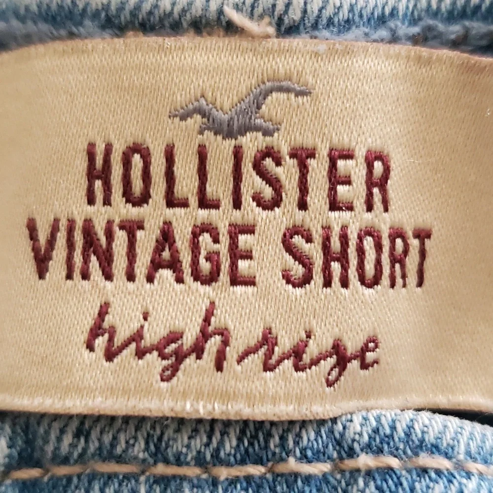 Hollister Vintage Short High-Rise Light Wash 7 w28